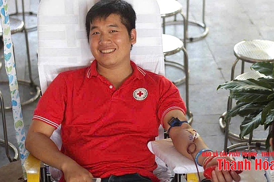 Câu chuyện nhỏ trong Hành trình Đỏ (Bài 1): Hạnh phúc vì được cho đi