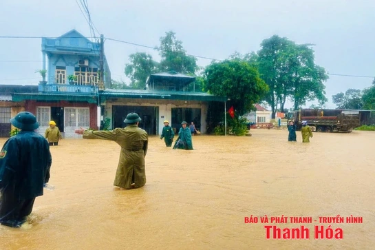 Nhiều hộ dân bị ngập lụt do mưa lũ
