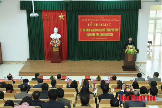 Khai mạc thi nâng ngạch công chức từ chuyên viên lên chuyên viên chính năm 2018