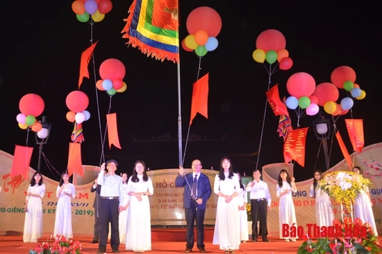 Ngày thơ Việt Nam lần thứ XVII hướng về biên cương Tổ quốc và kỷ niệm 990 năm Danh xưng Thanh Hóa