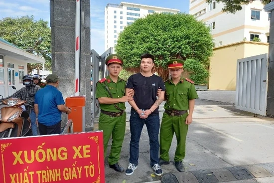 Cơ quan thi hành án hình sự: Vận động đối tượng truy nã ra đầu thú
