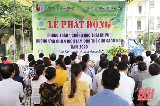 Phát động phong trào “chống rác thải nhựa” và triển khai mô hình điểm đổi rác thải nhựa lấy đồ dùng