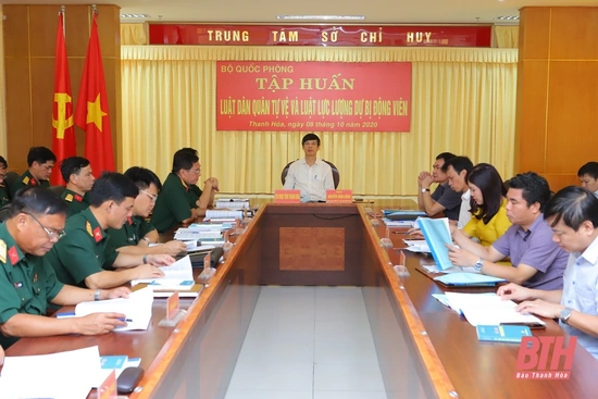 Tập huấn Luật Dân quân tự vệ và Luật Lực lượng dự bị động viên