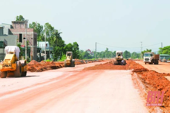 Hỗ trợ các hộ khi thu hồi đất thực hiện dự án cao tốc Bắc - Nam đoạn qua huyện Hà Trung
