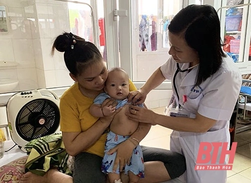 Thanh Hoá: Gia tăng bệnh nhi nhập viện do viêm phổi, viêm tiểu phế quản