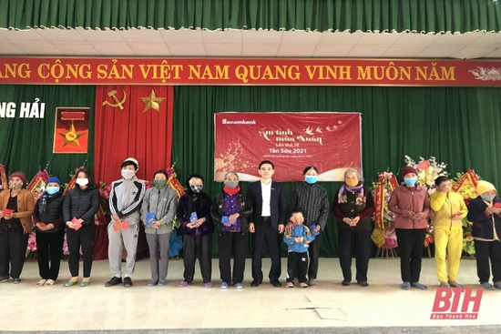 Sacombank tổ chức chương trình “Ấm tình mùa Xuân