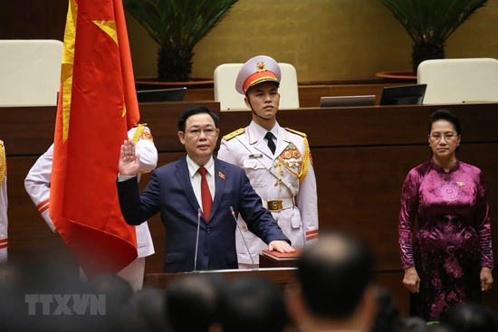 Tân Chủ tịch Quốc hội Vương Đình Huệ tuyên thệ nhậm chức