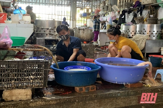 Nỗi lo mất an toàn thực phẩm tại các chợ dân sinh