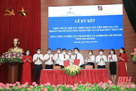 PC Thanh Hóa và Agribank ký kết hợp tác thu tiền điện qua tài khoản thanh toán phát hành thẻ và cấp hạn mức thấu chi