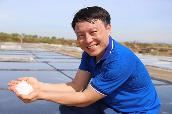 Chàng trai làng biển đưa nước mắm vươn tầm thế giới