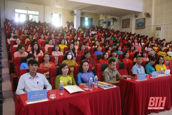 Bồi dưỡng chuyên đề “Phụ nữ thời đại 4.0”