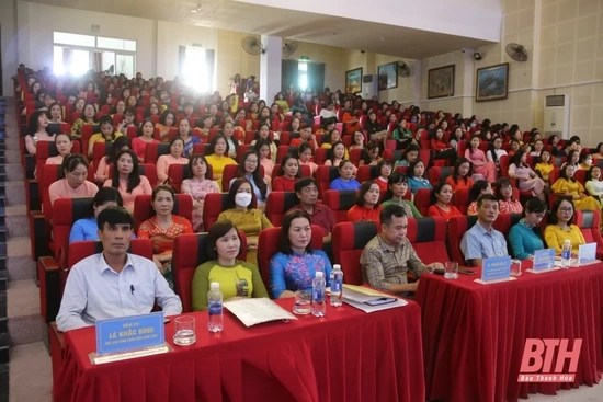 Bồi dưỡng chuyên đề “Phụ nữ thời đại 4.0”