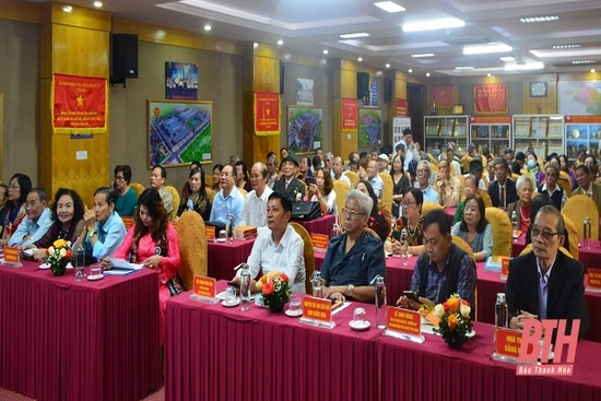 CLB thơ Đất Việt ra mắt tập thơ “Như núi Thái Sơn”