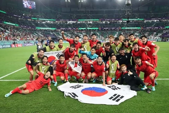Bóng đá châu Á làm nên điều chưa từng có trong lịch sử World Cup