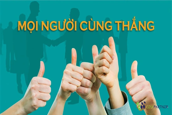 Dùng người!