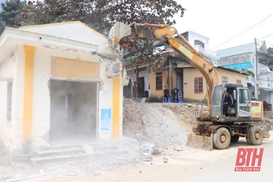 Quan Hóa cưỡng chế thu hồi đất phục vụ dự án Nâng cấp Quốc lộ 15A