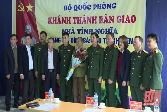 Bộ Quốc phòng bàn giao nhà tình nghĩa cho vợ liệt sỹ tại thị xã Bỉm Sơn