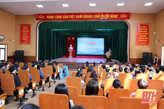 Trường Đại học Hồng Đức kỷ niệm ngày truyền thống học sinh, sinh viên và tuyên dương “Sinh viên 5 tốt” 