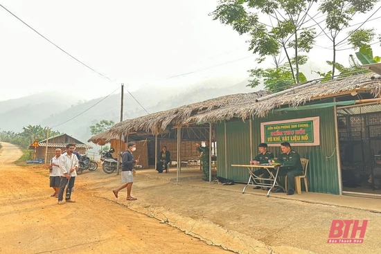 Đồn Biên phòng Tam Chung vận động Nhân dân giao nộp 87 vũ khí, vật liệu nổ 