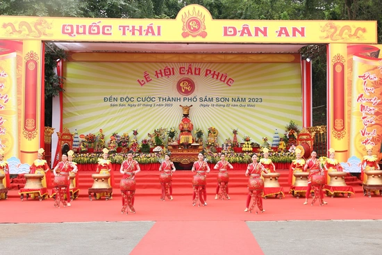 Đặc sắc lễ hội thành phố biển