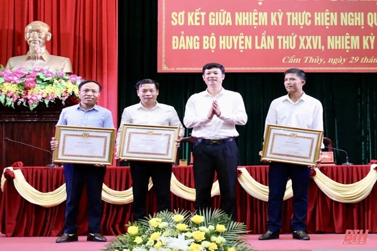 Cẩm Thủy: Cải cách hành chính năm 2022 xếp loại xuất sắc