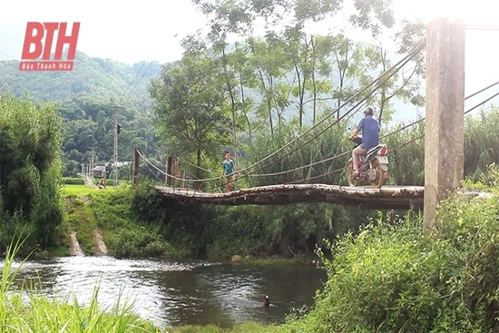 Cần thêm “trợ lực” để các huyện miền núi cứng hóa cầu treo xuống cấp
