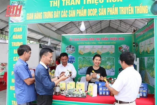 Phiên chợ giới thiệu nông sản, thực phẩm an toàn tỉnh m88 link mới nhất Hóa năm 2023