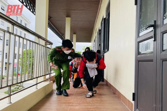 Tuyên truyền, trải nghiệm, thực hành chữa cháy và cứu nạn, cứu hộ