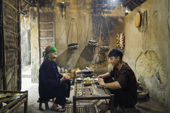 Chàng trai tái hiện lại góc bếp quê nhà qua từng thước phim