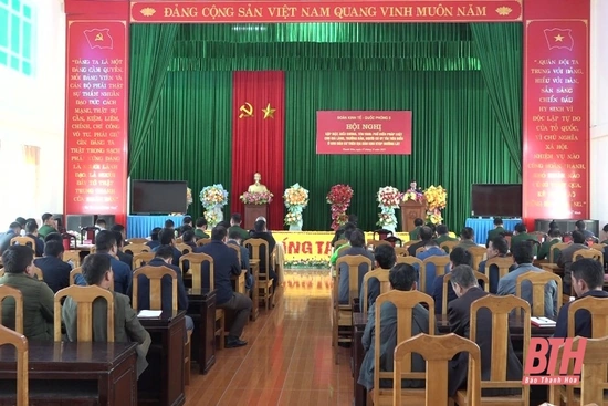 Biểu dương già làng, trưởng bản, người uy tín tiêu biểu trên địa bàn khu Kinh tế - Quốc phòng Mường Lát