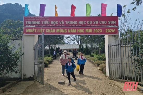 Không có giáo viên Tiếng Anh, một  trường có khả năng không thể tổng kết học kỳ