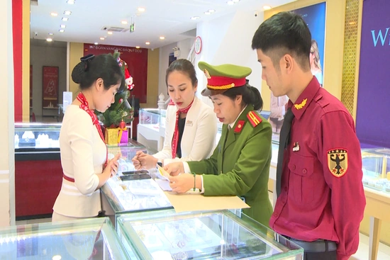 Tuyên truyền cảnh báo tội phạm trộm cắp, cướp tài sản tại các ngân hàng, tiệm link đăng nhập m88