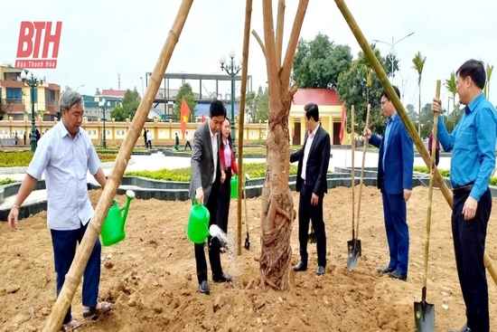 Yên Định tổ chức Lễ phát động “Tết trồng cây đời đời nhớ ơn Bác Hồ”