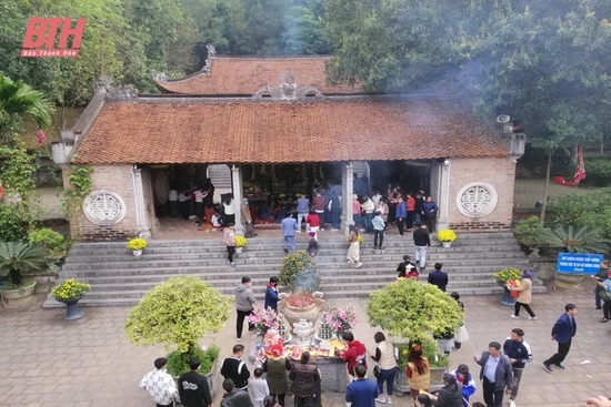 Di tích Quốc gia đặc biệt Đền Bà Triệu những ngày đầu xuân
