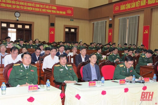 Bộ CHQS tỉnh công bố Quyết định quy định phân loại, tổ chức lại cơ quan, đơn vị