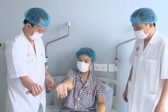 Việt Nam đặt mục tiêu hình thành một số cơ sở y tế hiện đại ngang tầm quốc tế