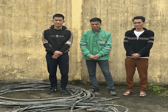 Bắt giữ 3 đối tượng trộm cắp thiết bị tại Công ty Cổ phần xi măng Công Thanh