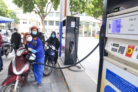 Triển khai thực hiện hóa đơn điện tử và cung cấp dữ liệu hóa đơn điện tử theo quy định