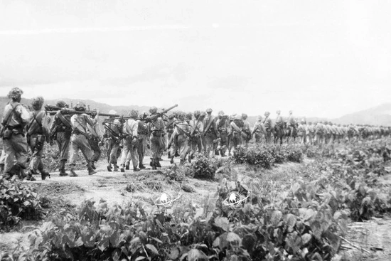 Chiến dịch Điện Biên Phủ: Ngày 10/4/1954, ta tiếp tục củng cố và phát triển trận địa tiến công