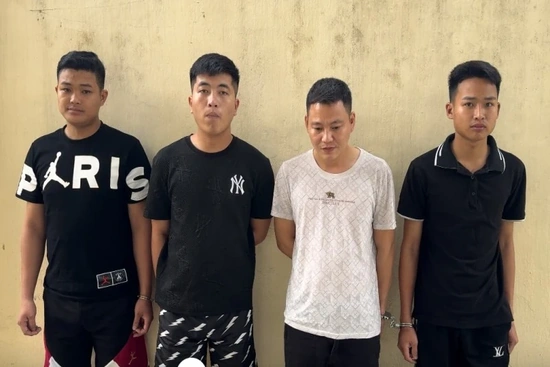 Tạm giam 4 đối tượng bắt giữ người trái pháp luật