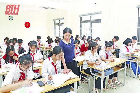 Tích cực ôn luyện cho cuộc “chạy đua” vào lớp 10 THPT