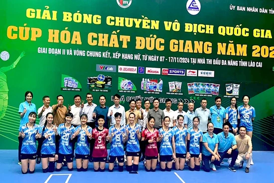 Xi măng Long Sơn Thanh Hóa ngược dòng giành chiến thắng trận ra quân giai đoạn II Giải VĐQG 2024