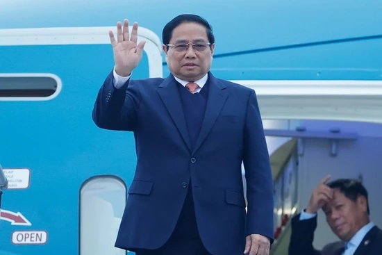 Thủ tướng Chính phủ Phạm Minh Chính lên đường thăm, làm việc tại Lào