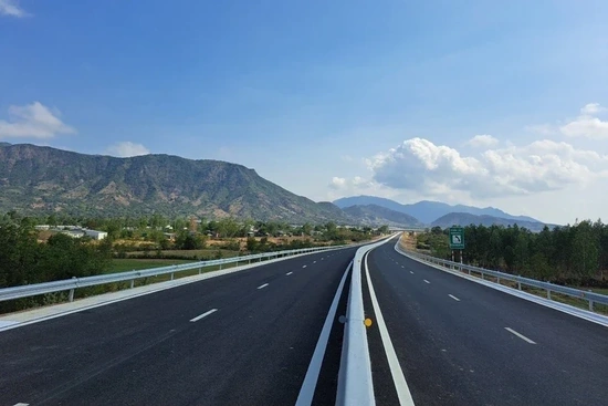 Lựa chọn các dự án, công trình để khởi công, khánh thành vào dịp 30/4