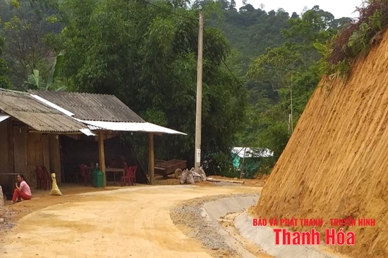 Bản Mông không còn xa ngái