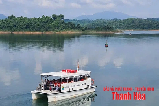 Phát triển du lịch sinh thái cộng đồng ở Vườn quốc gia Bến En
