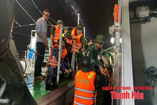 Kịp thời đưa quân m88 link mới nhất đau ruột thừa từ Đảo Mê vào đất liền cấp cứu ngay trong đêm
