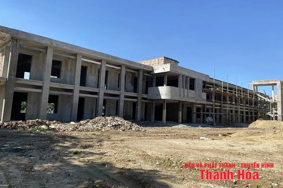 Cát nguyên liệu khan hiếm - doanh nghiệp xây dựng và người dân gặp khó