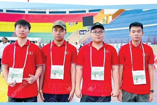 Olympic Tin học quốc tế 2025: 4/4 học sinh giành huy chương, Việt Nam đứng Top 8