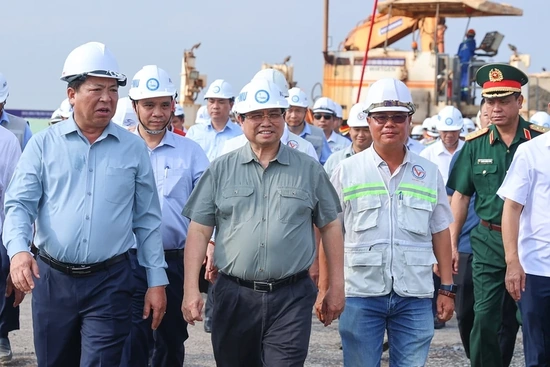 Thủ tướng lần thứ 8 kiểm tra sân bay Long Thành, yêu cầu cơ bản hoàn thành vào 19/12/2025